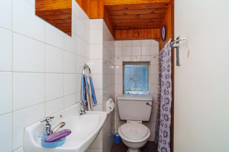 2 Bedroom Property for Sale in Harfield Village Western Cape